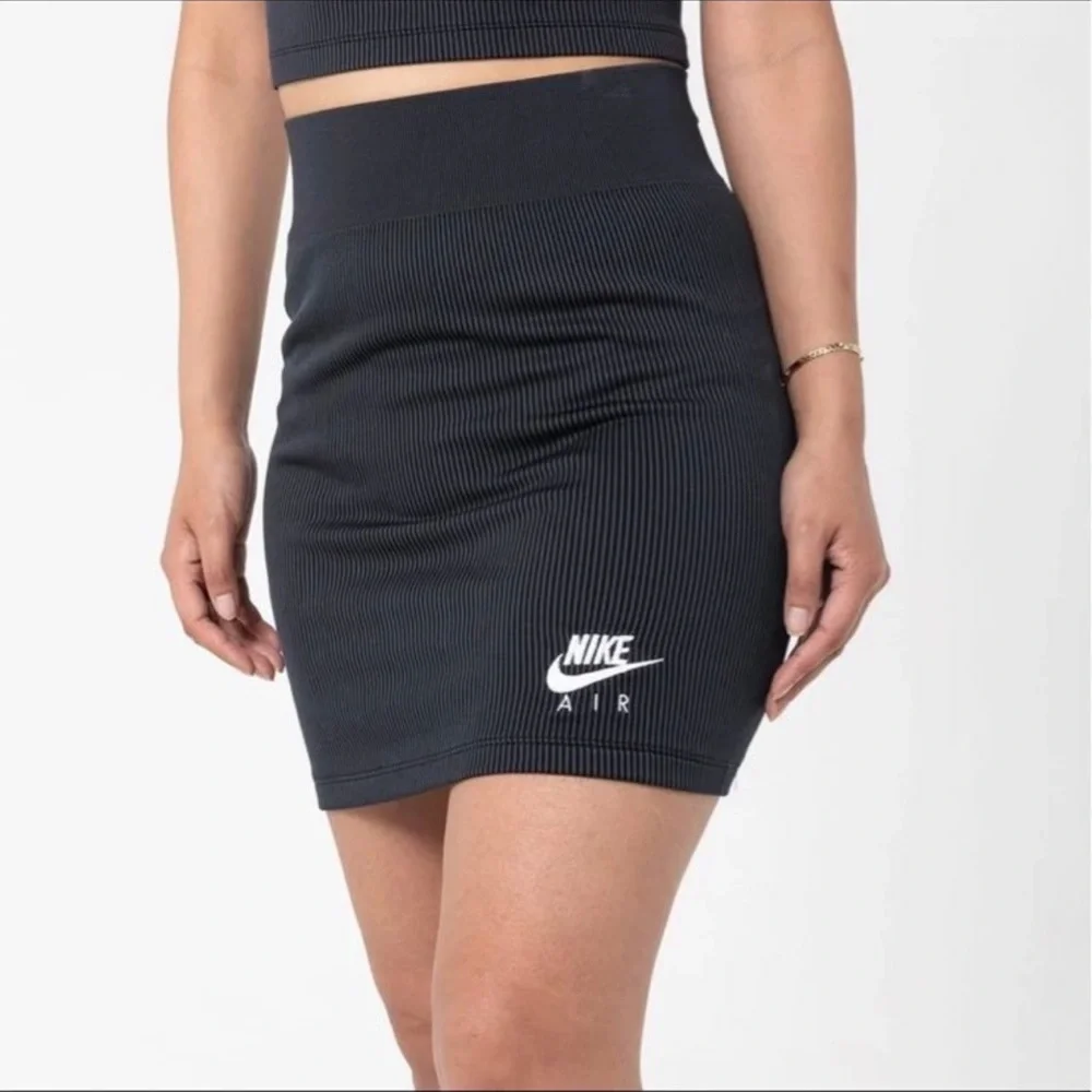 Nike Sportswear Air Ribbed‎ Skirt in Black White NWT Womans Sizes